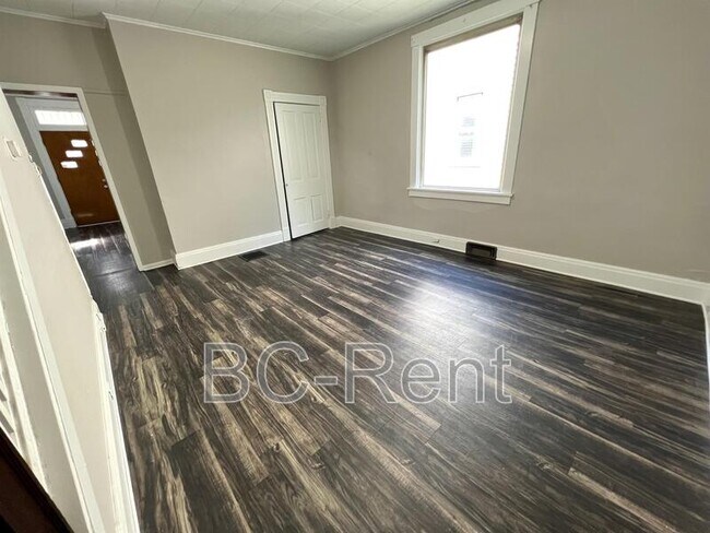 Foto del edificio - 1826 5th Ave