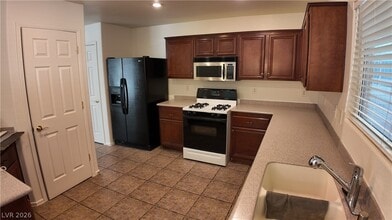 Building Photo - 11104 Calder Ave