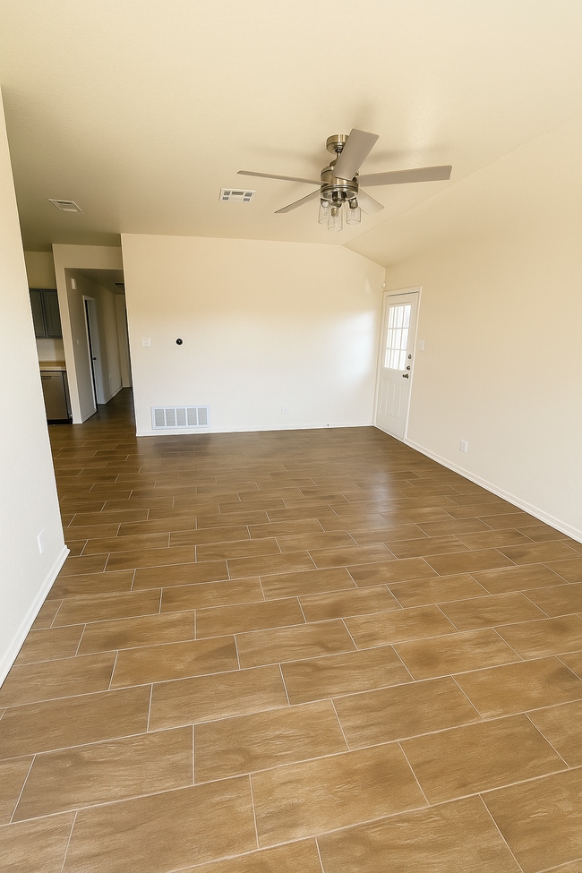 Building Photo - 5109 Daybreak Dr