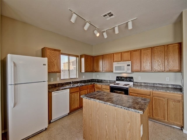 Building Photo - 35582 W Costa Blanca Dr
