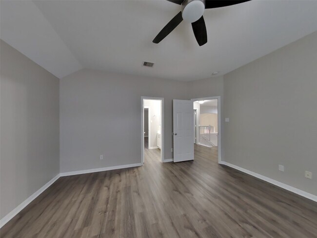 Foto del edificio - 4015 Camelia Glen Ln