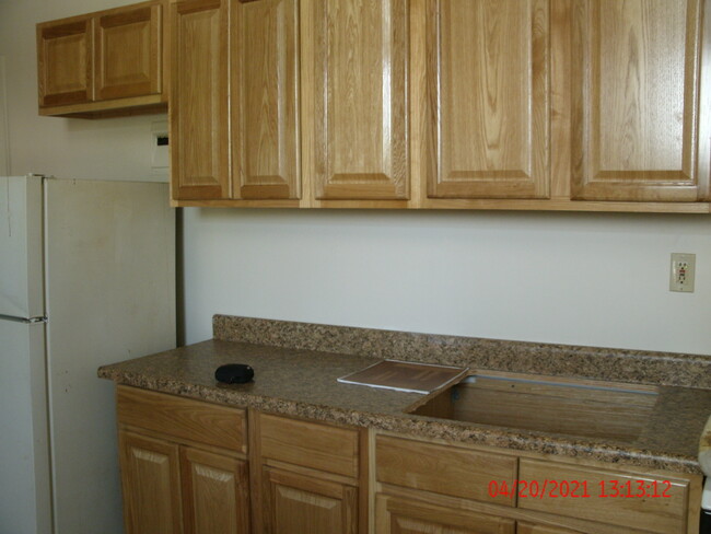 Kitchen - 524 S 10th Ave