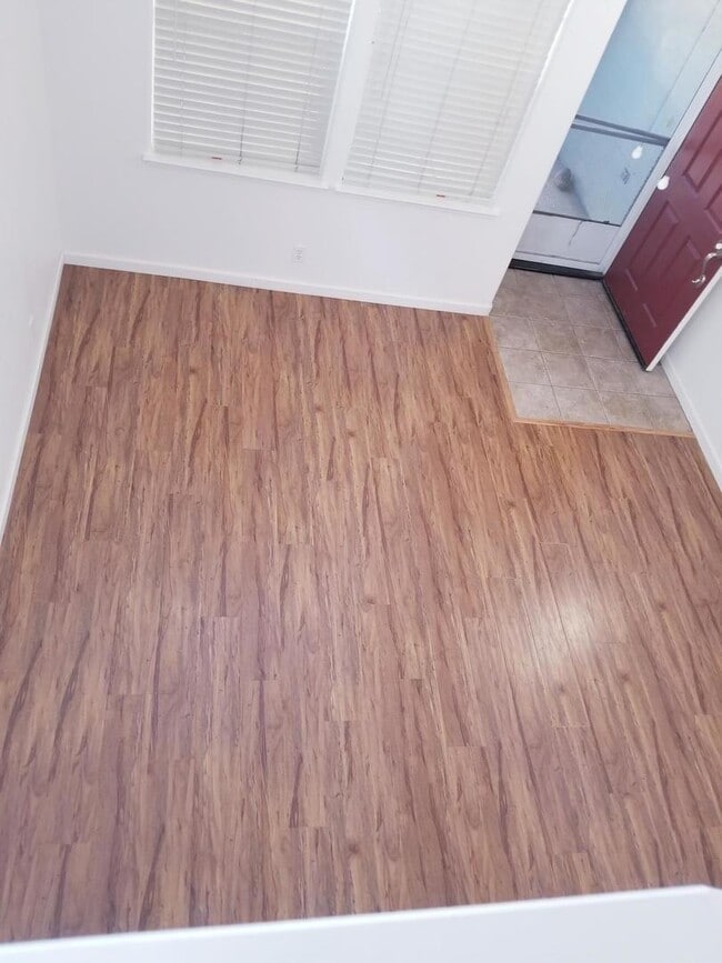 Building Photo - 3 Bedroom, 2.5 Bath Home for Rent near UC ...