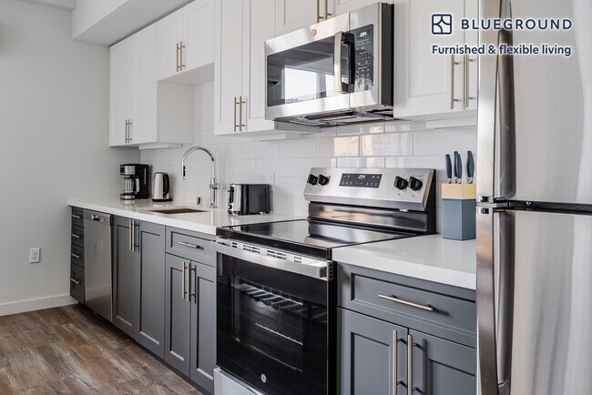 Building Photo - 2077 Haste St