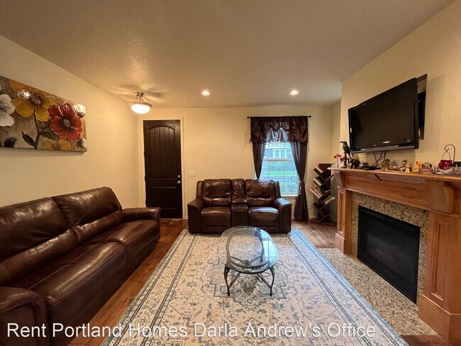 Foto del edificio - 4 br, 3.5 bath House - 16862 NW Milcliff St