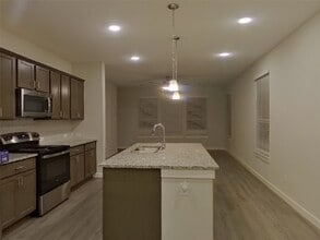 Building Photo - 23643 Gibson Frst Dr