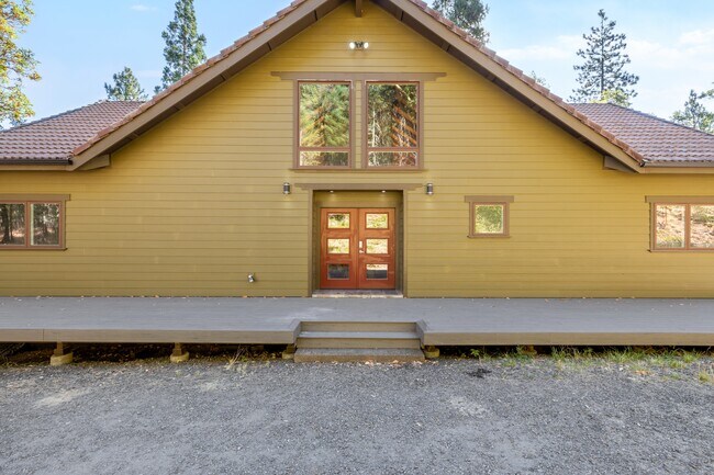 Foto del edificio - 1801 Wagon Trail Dr