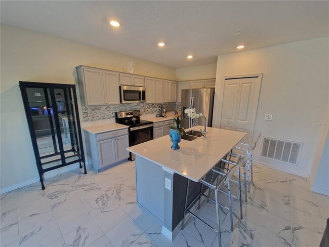 Building Photo - 500 Taurus Ln