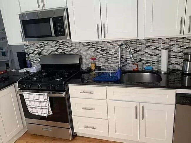 Building Photo - Sturnning 2 Bedroom Condo in Brooklyn