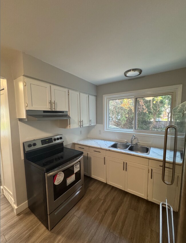 Photo du bâtiment - 36 Orchard Heights Drive