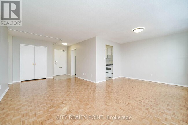 Photo du bâtiment - 6200 Bathurst St