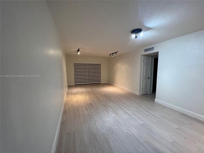 Building Photo - 7660 SW 82nd St