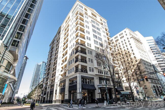 Foto del edificio - 230 S Tryon St