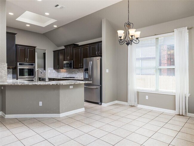 Foto del edificio - 15620 Echo Hills Dr