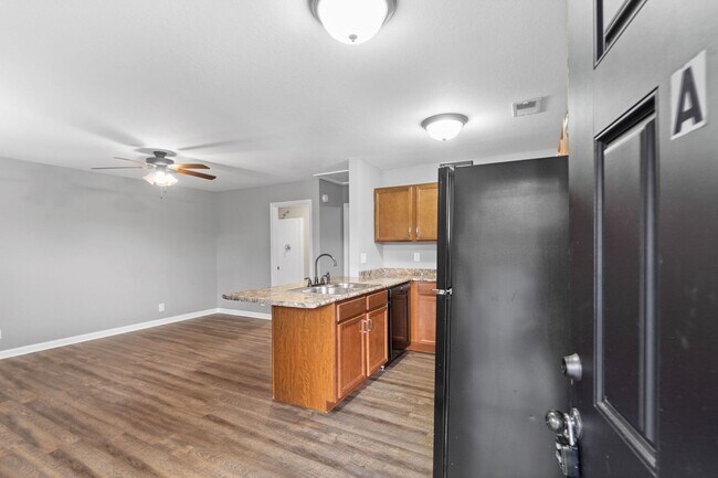 Building Photo - 800 Martin St