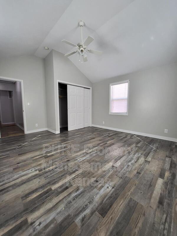 Foto del edificio - 1105 SE 33rd Terrace