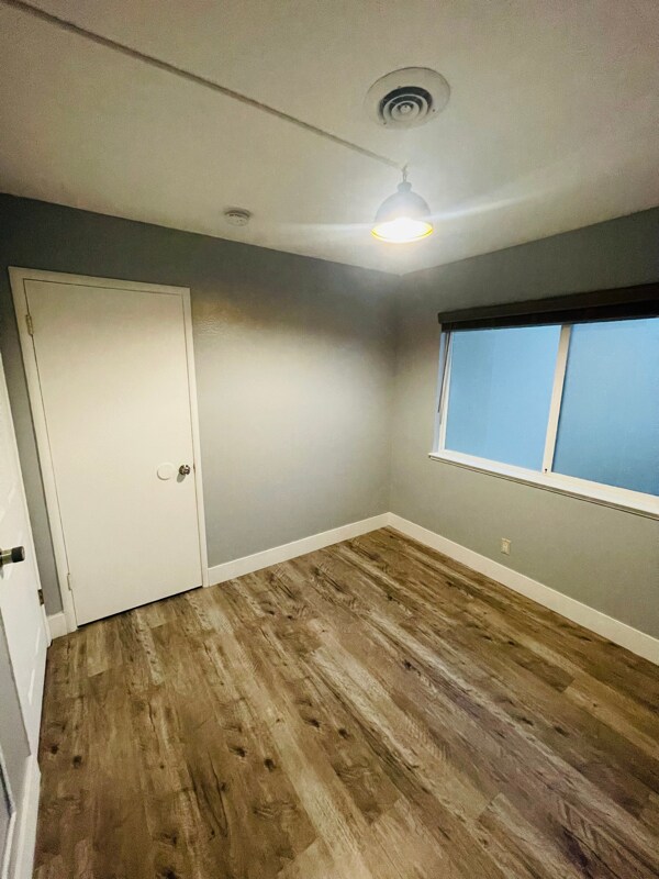 Foto del edificio - 6848 Sutter Ave