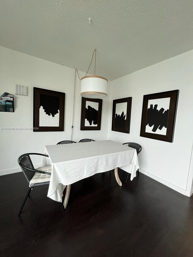 Building Photo - 10178 Collins Ave