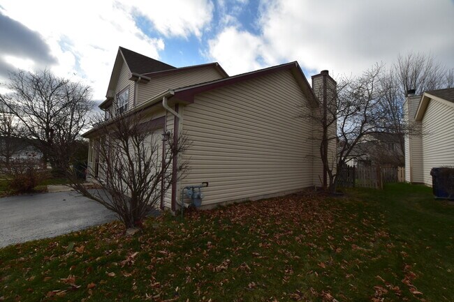 Building Photo - 2159 Schumacher Ln