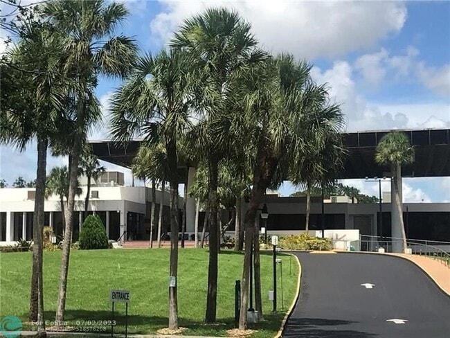 Building Photo - 3821 Environ Blvd