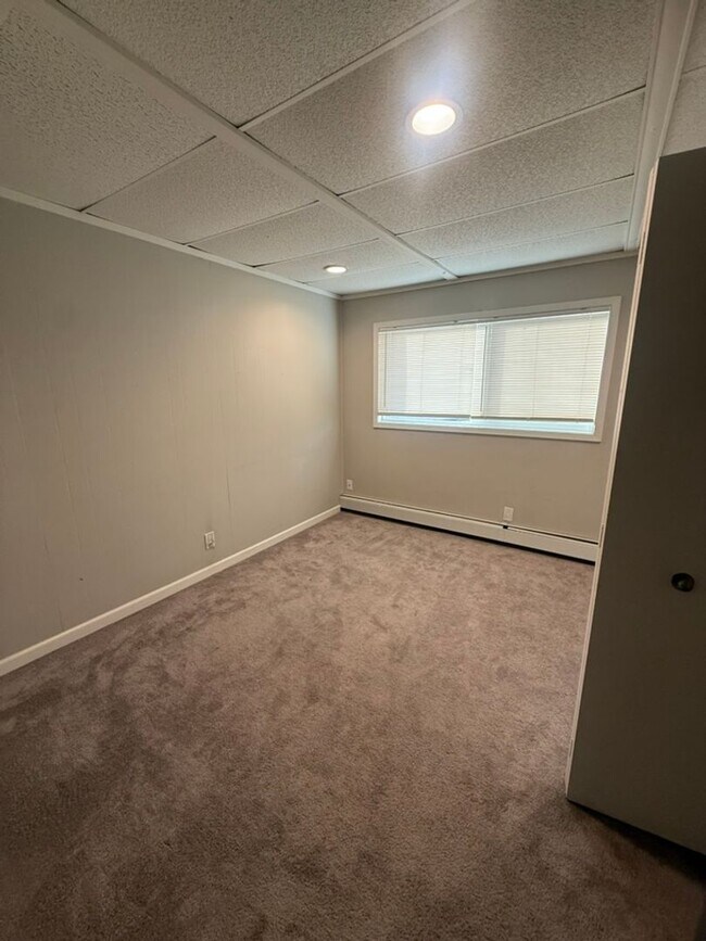 Foto del edificio - 253 E 8th Ave