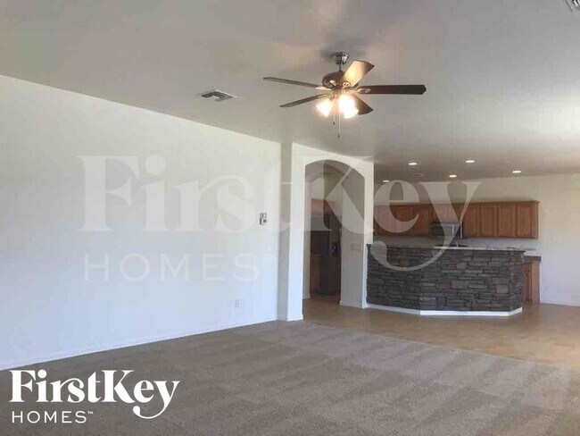 Building Photo - 14495 N 135th Ln