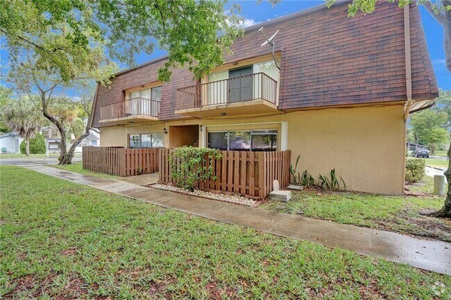 Building Photo - 7101 W Sunrise Blvd