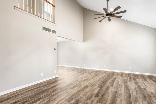 Building Photo - 194 Clyde Ave