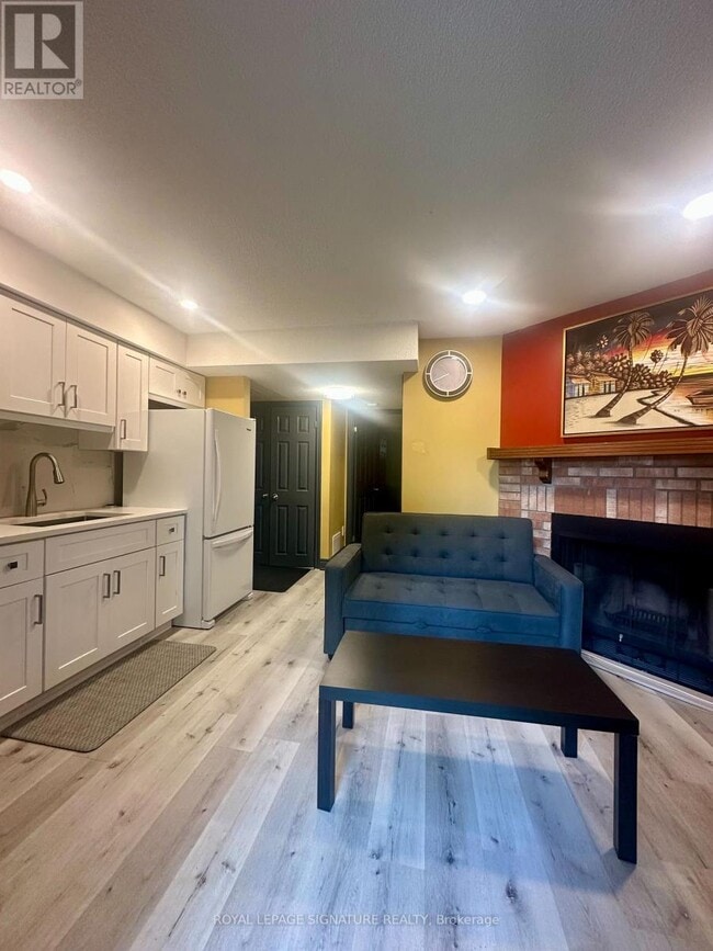 Building Photo - 6859 Edenwood Dr