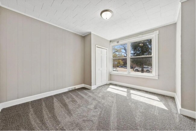 Building Photo - 651 Wells St