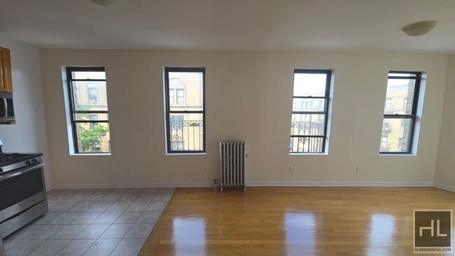 Building Photo - Well-Appointed 2BR/1BA in Washington Heigh...