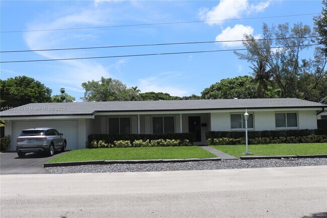 Foto del edificio - 6955 SW 66th Ave