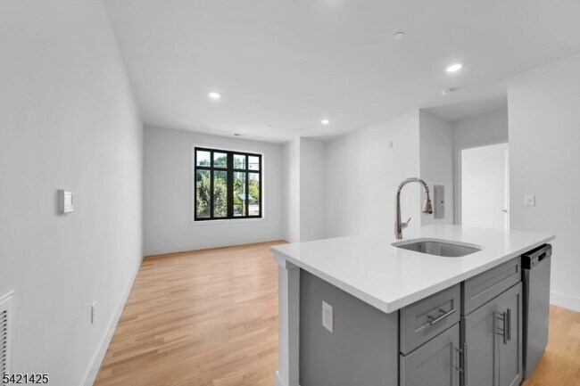 Foto del edificio - 1037 Amboy Ave