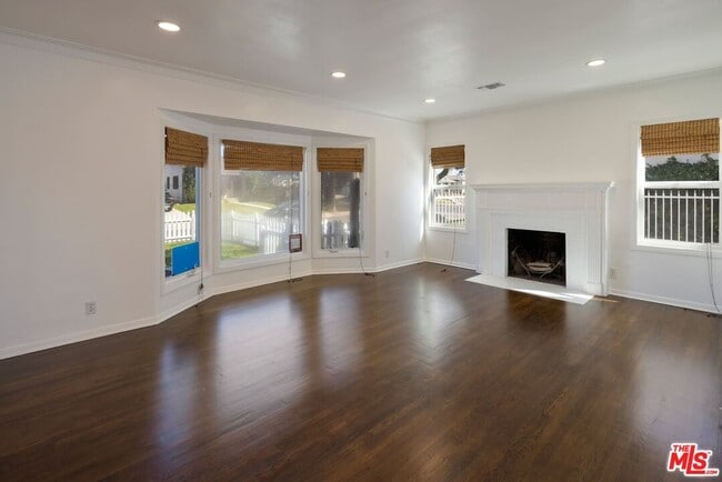 Foto del edificio - 6446 W 85th St