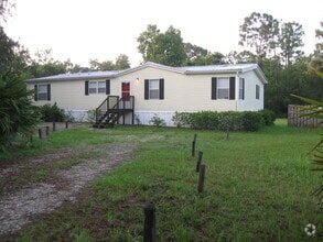 Building Photo - 18638 Hewlett Rd
