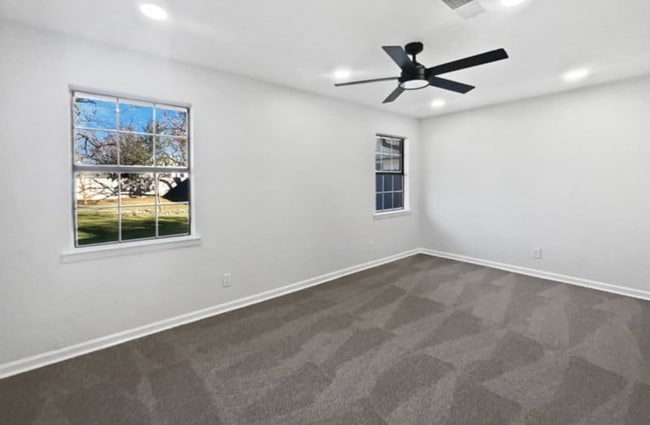 Foto del edificio - 469 W Fulton St