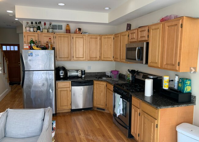 Building Photo - 10 Sewall St