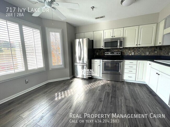 Building Photo - Ivy Lake 2 Bedroom Condo, Come See the View!