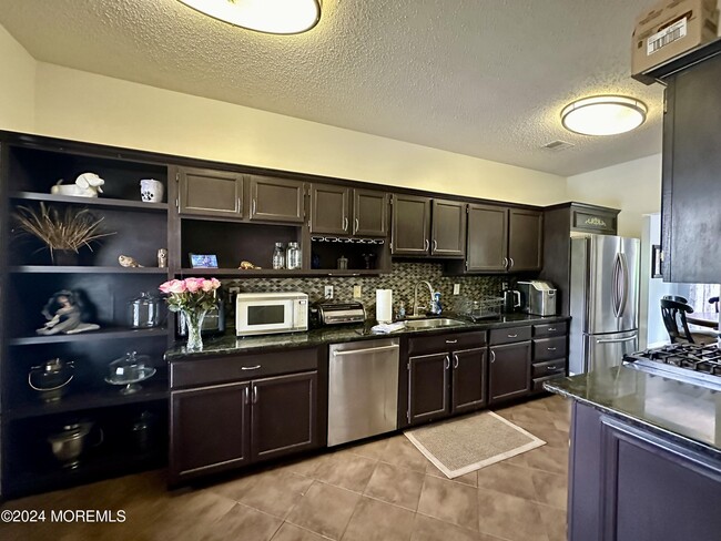 Foto del edificio - 2504 Strawberry Patch Ct