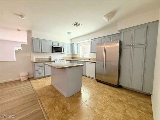 Foto del edificio - 6438 Lori Ct