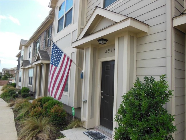 Building Photo - 6917 Sandshell Blvd