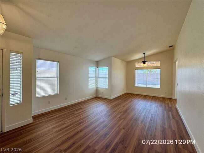 Foto del edificio - 1833 Sierra Hills Way