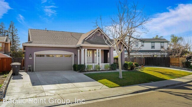 Building Photo - 4 br, 2 bath House - 1600 Cherry Blossom Ln