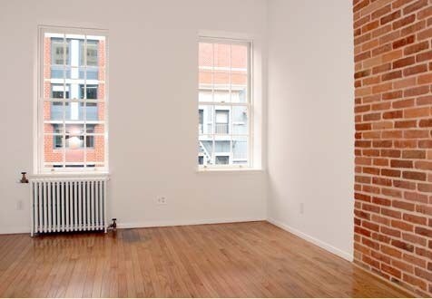 Building Photo - 402 E 76th St
