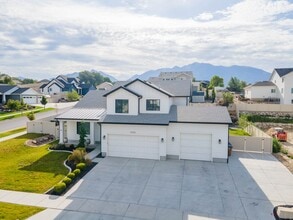 Building Photo - 11599 Dorothy Vista Dr