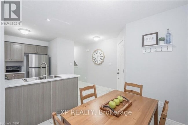 Building Photo - 15 Carere Crescent