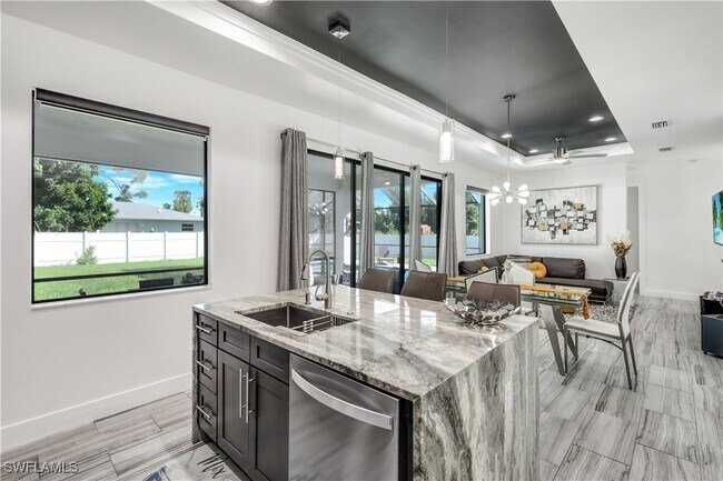 Foto del edificio - 4634 Catalina Ln