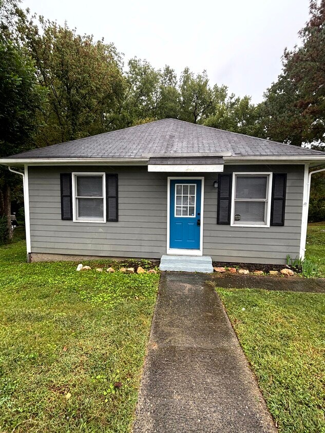 Primary Photo - 90 Crescent Ave