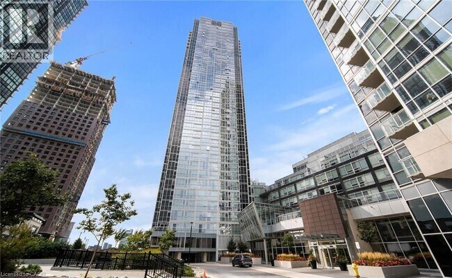 Photo du bâtiment - 2916 Hwy 7