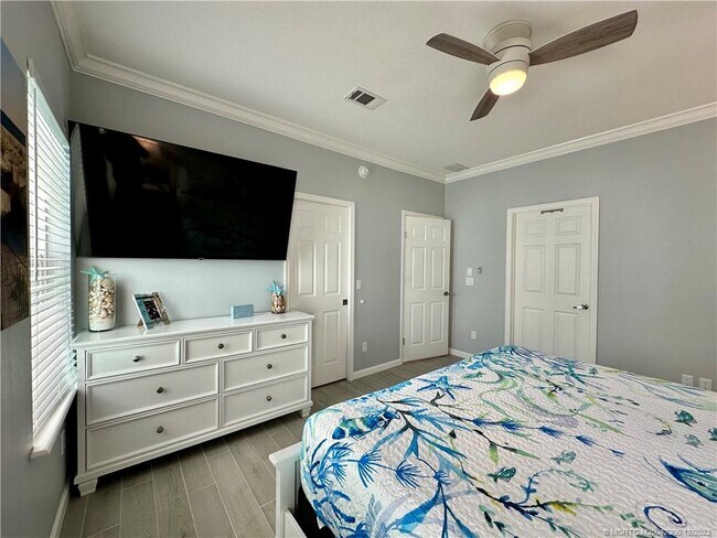 Foto del edificio - 380 NE Wharf Way